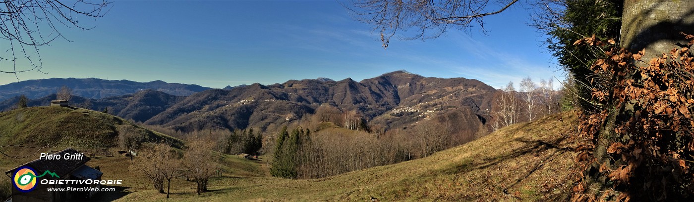 17 Vista panoramica sulla Val Brembilla.jpg